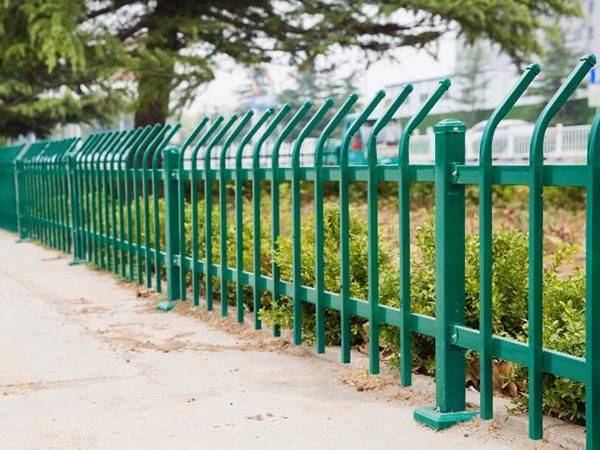 道路绿化护栏提升了开博体育官方app城市