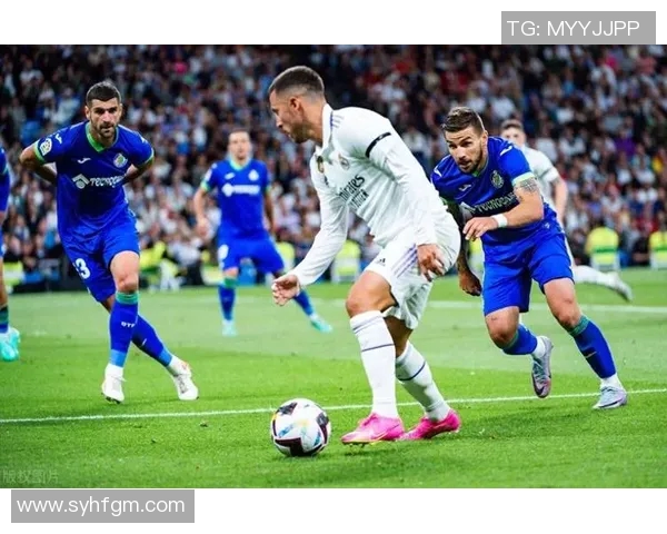 2013年皇马与切尔西对决球迷热情互动回顾与感悟