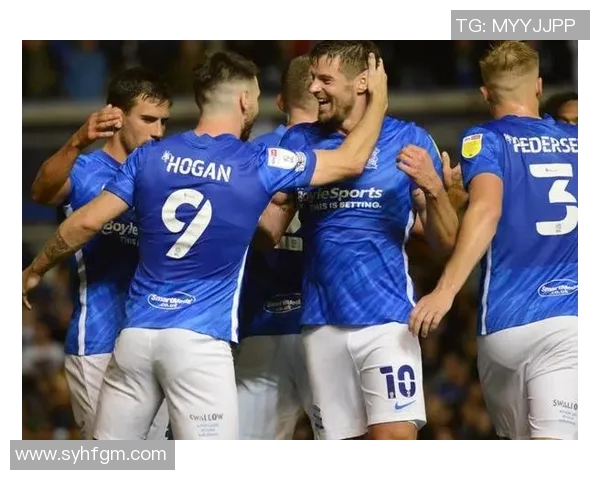 伯明翰主场迎战女王公园巡游者球队争夺英冠积分榜关键战役