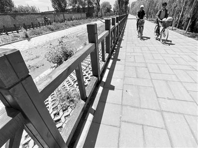 【新春走基层】增高护栏让人民群众踏上平安的旅程